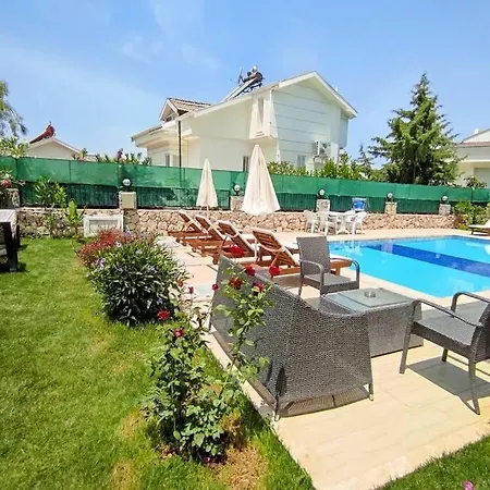 别墅 Villa Sunny Hills Oludeniz 6 Bedrooms Private Pool Villa